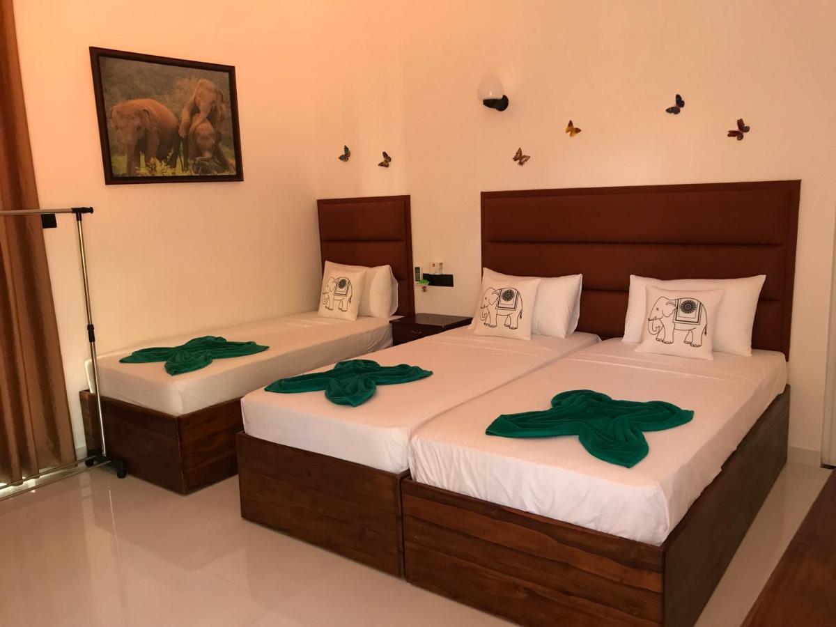 Lemazone Inn Mirissa Bagian luar foto