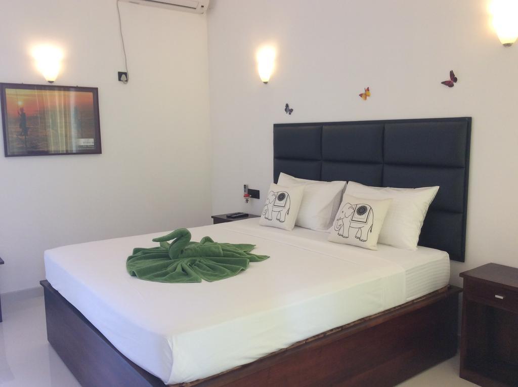 Lemazone Inn Mirissa Bagian luar foto