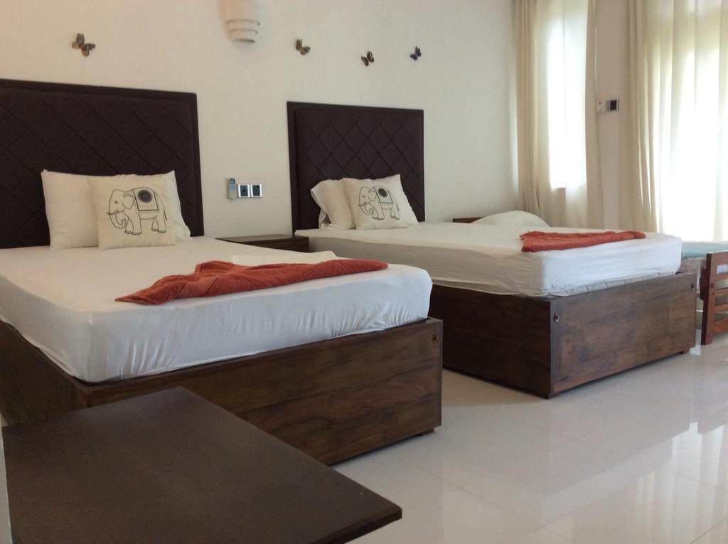 Lemazone Inn Mirissa Ruang foto